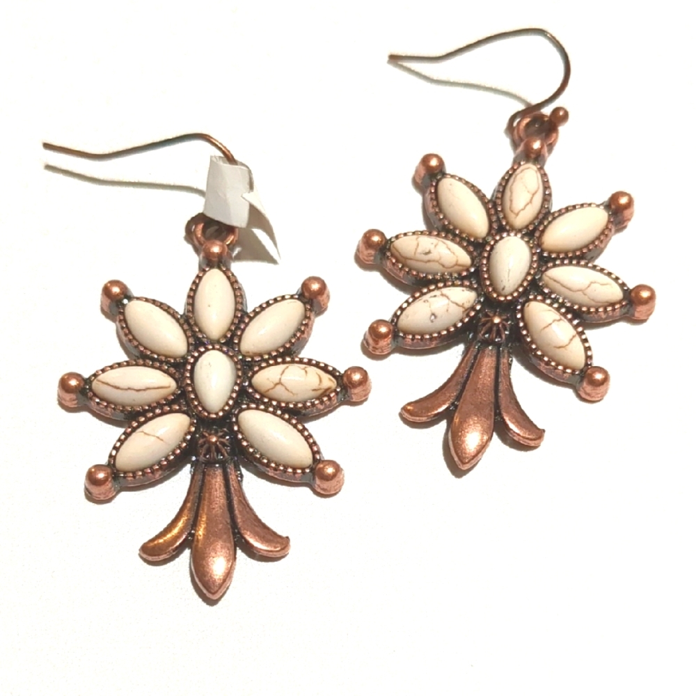 🟣Boho Copper and Cream turquoise Floral Earrings